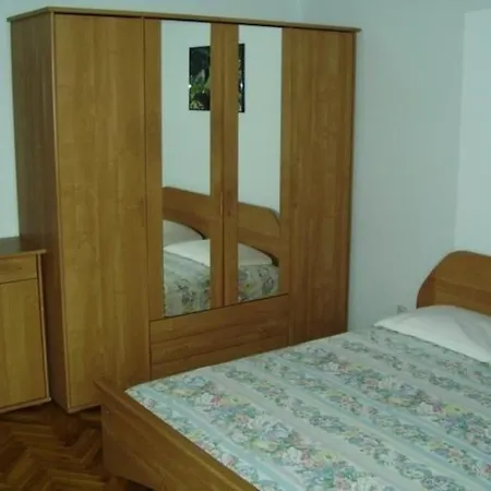Ferienwohnung In Mit Grill, Garten Und Terrasse - B58597 * Novi Vinodolski